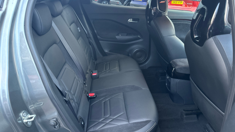 Nissan Juke 1.0 DiG-T Tekna+ 5dr DCT Petrol Hatchback